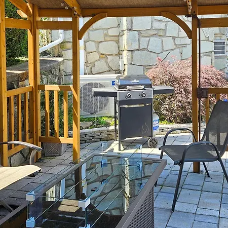 Quakertown Vacation Rental Close To Hiking Trails